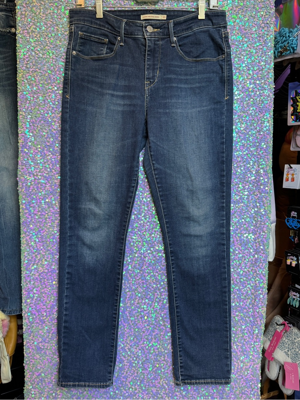 Levi's Classic Mid Rise Skinny Jeans in Blue
